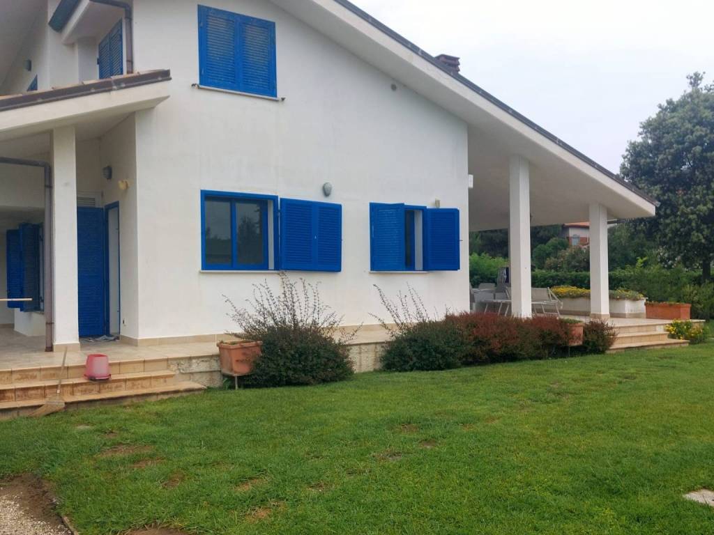 casa indipendente in affitto a Fiumicino in zona Fregene