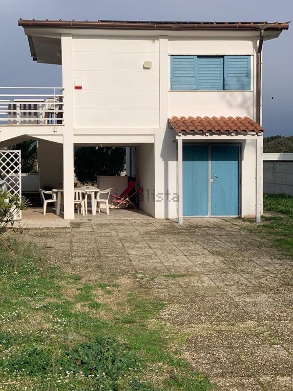 casa indipendente in affitto a Fiumicino