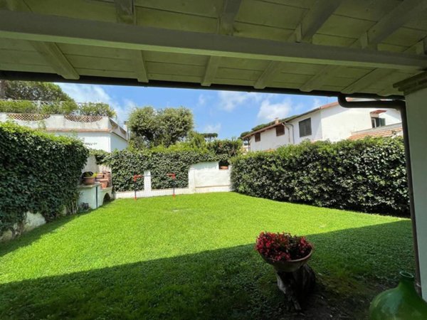 appartamento in affitto a Fiumicino in zona Fregene