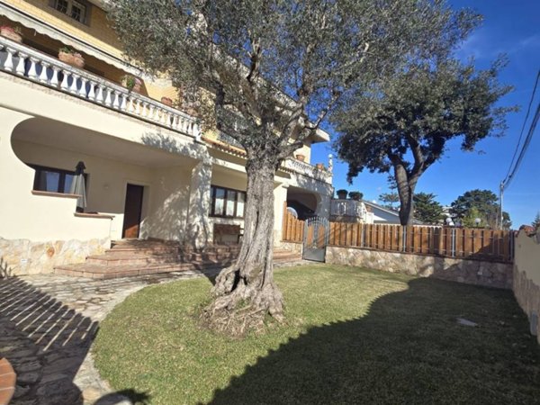 appartamento in affitto a Fiumicino in zona Isola Sacra