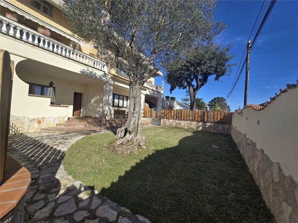 casa indipendente in affitto a Fiumicino in zona Isola Sacra