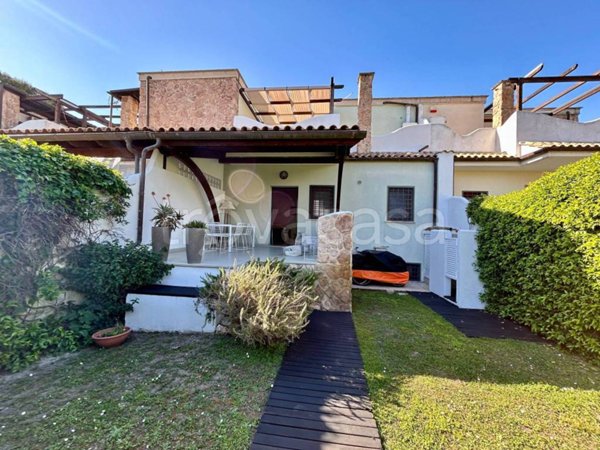 casa indipendente in affitto a Fiumicino in zona Fregene