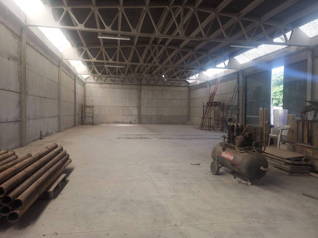 locale commerciale in affitto a Fiumicino in zona Focene