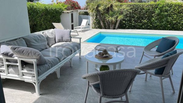 casa indipendente in affitto a Fiumicino in zona Fregene