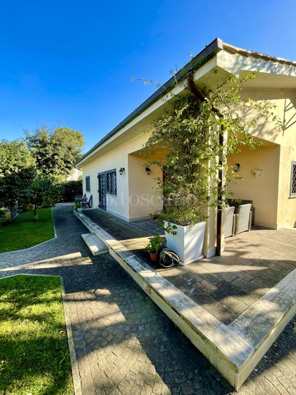 casa indipendente in affitto a Fiumicino in zona Fregene