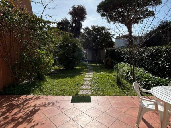 casa indipendente in affitto a Fiumicino in zona Fregene