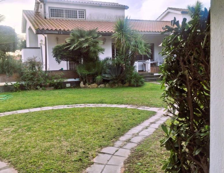 casa indipendente in affitto a Fiumicino in zona Fregene