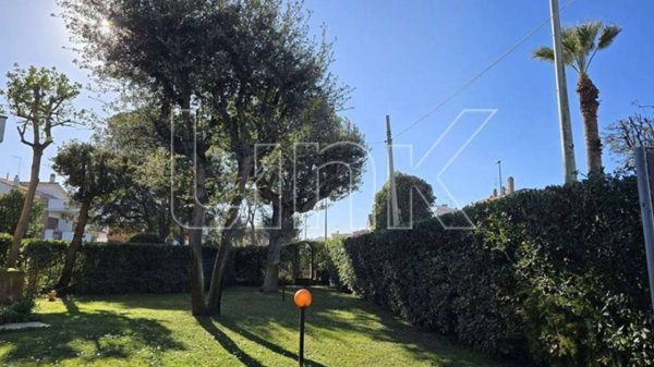 casa indipendente in affitto a Fiumicino in zona Fregene