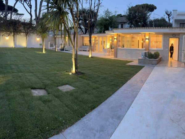 casa indipendente in affitto a Fiumicino in zona Fregene