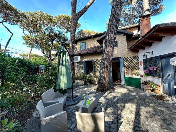 casa indipendente in affitto a Fiumicino in zona Fregene