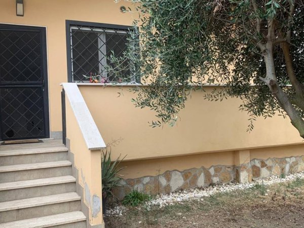 casa indipendente in affitto a Fiumicino in zona Isola Sacra
