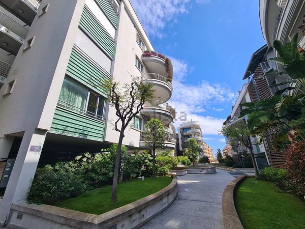 locale commerciale in affitto a Fiumicino