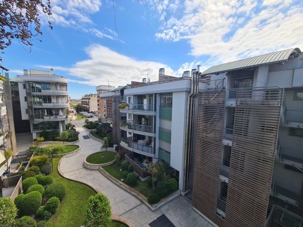 locale commerciale in affitto a Fiumicino