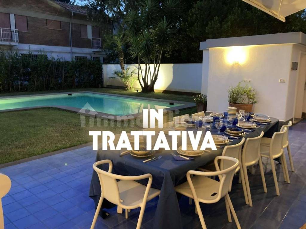 casa indipendente in affitto a Fiumicino in zona Fregene