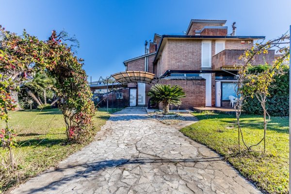 casa indipendente in affitto a Fiumicino in zona Fregene