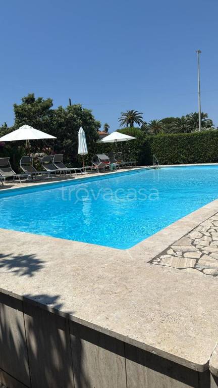 appartamento in affitto a Fiumicino in zona Fregene