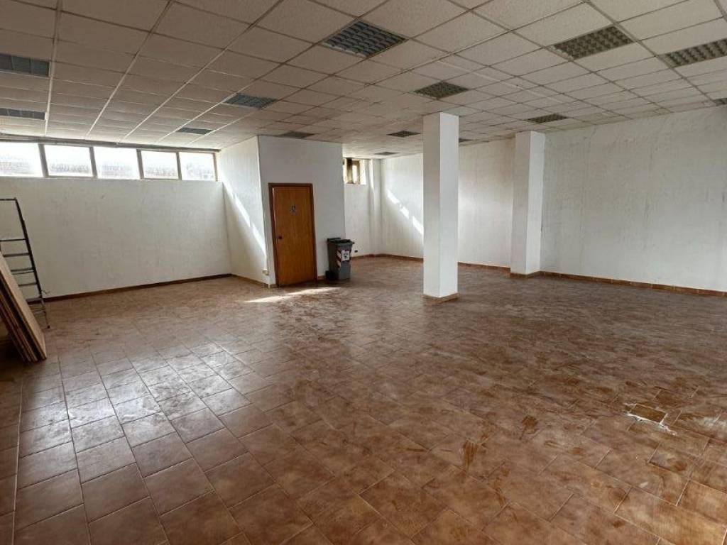 negozio in affitto a Fiumicino in zona Focene