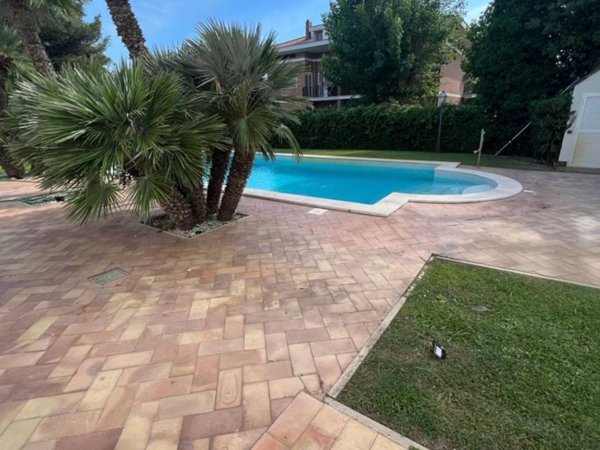 casa indipendente in affitto a Fiumicino in zona Fregene