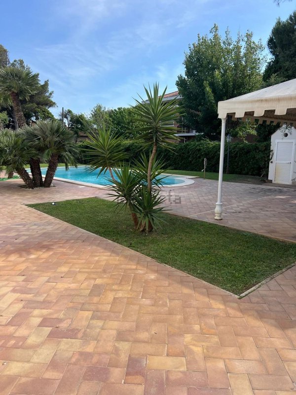 casa indipendente in affitto a Fiumicino in zona Fregene