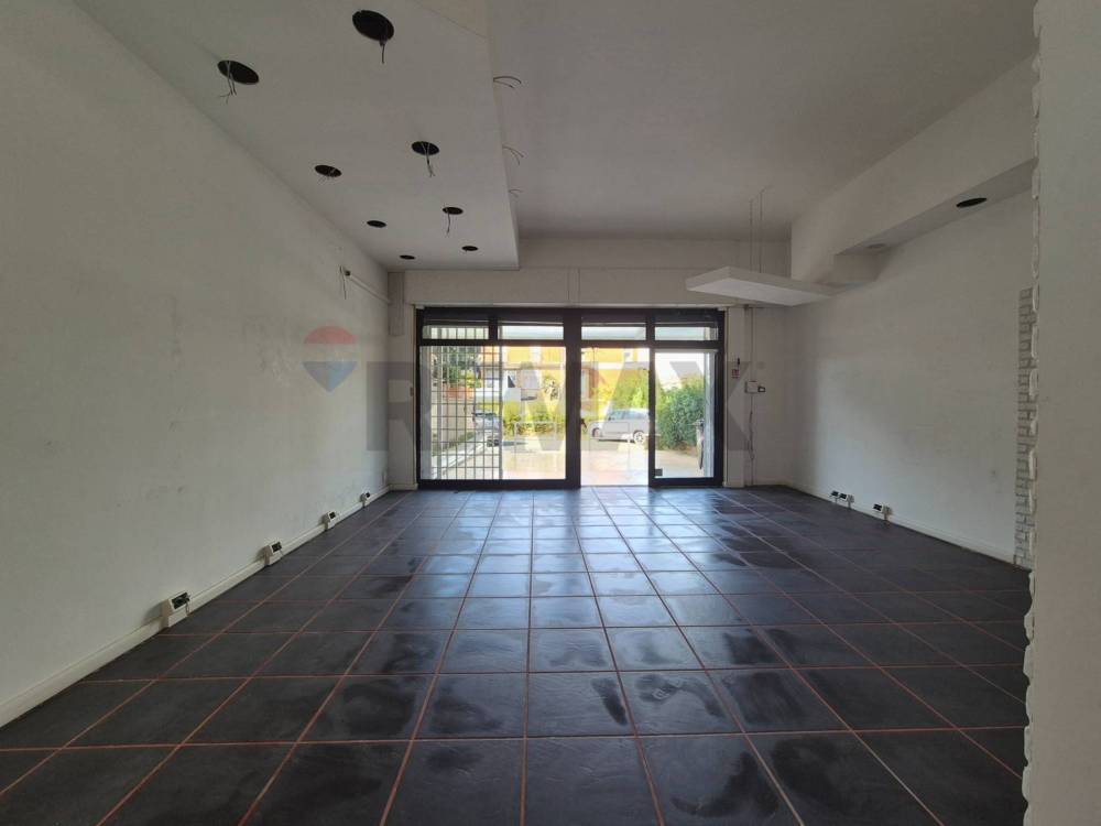 locale commerciale in affitto a Fiumicino in zona Fregene