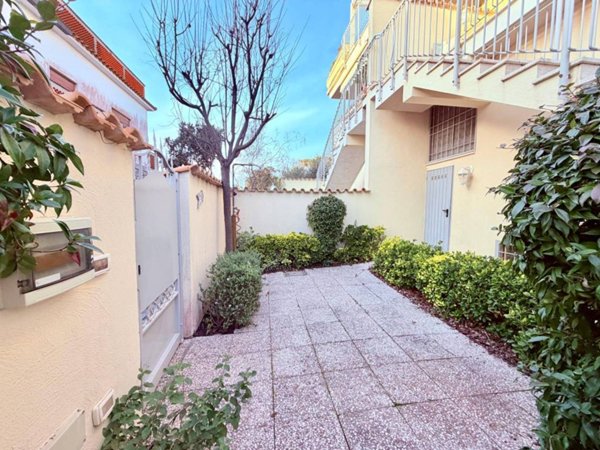 appartamento in affitto a Fiumicino in zona Fregene