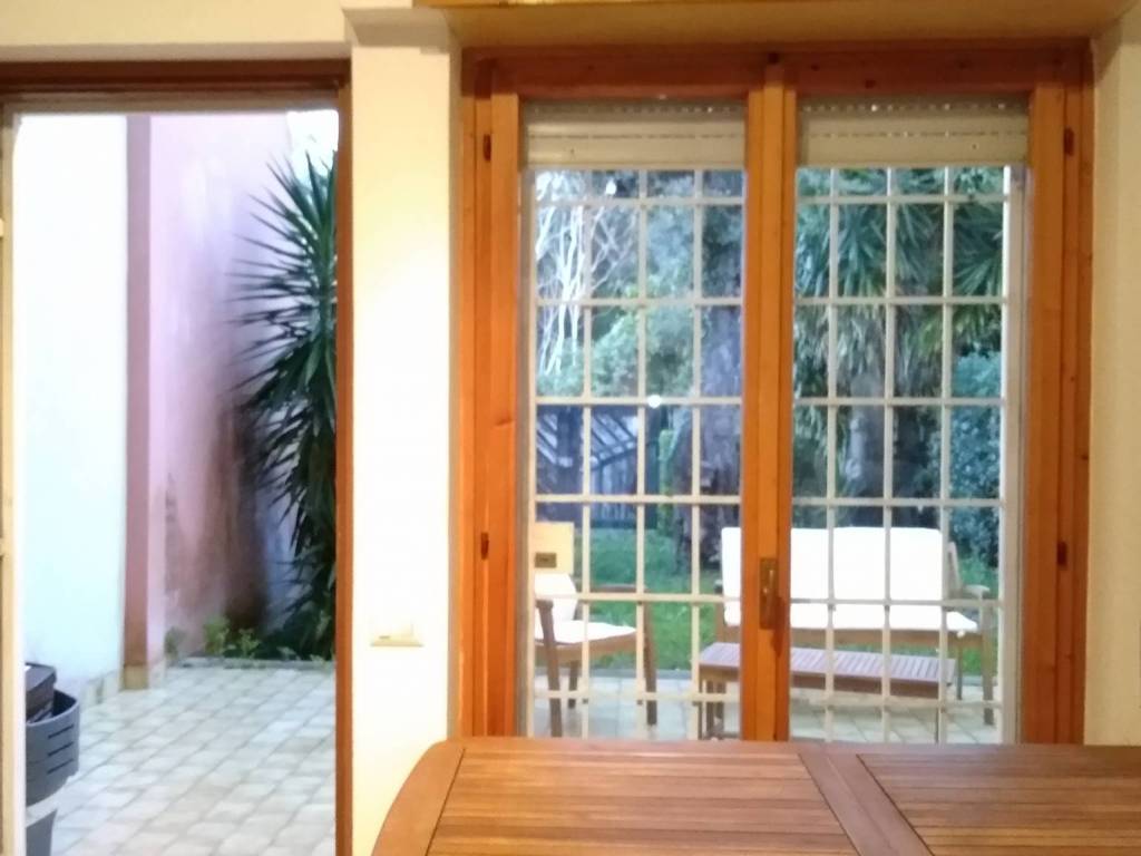 casa indipendente in affitto a Fiumicino in zona Fregene