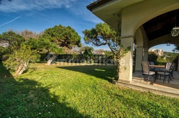 casa indipendente in affitto a Fiumicino in zona Fregene