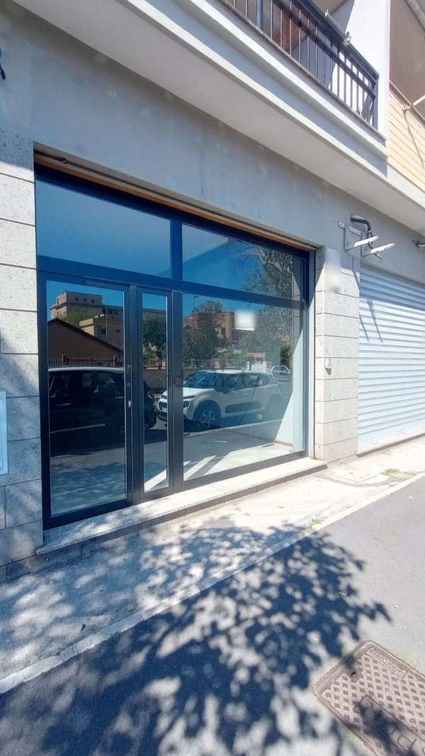 locale commerciale in affitto a Fiumicino