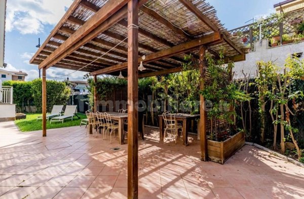 casa indipendente in affitto a Fiumicino