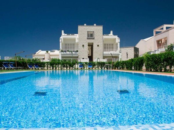 appartamento in affitto a Fiumicino in zona Fregene