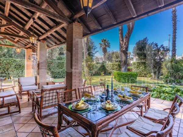 casa indipendente in affitto a Fiumicino in zona Isola Sacra