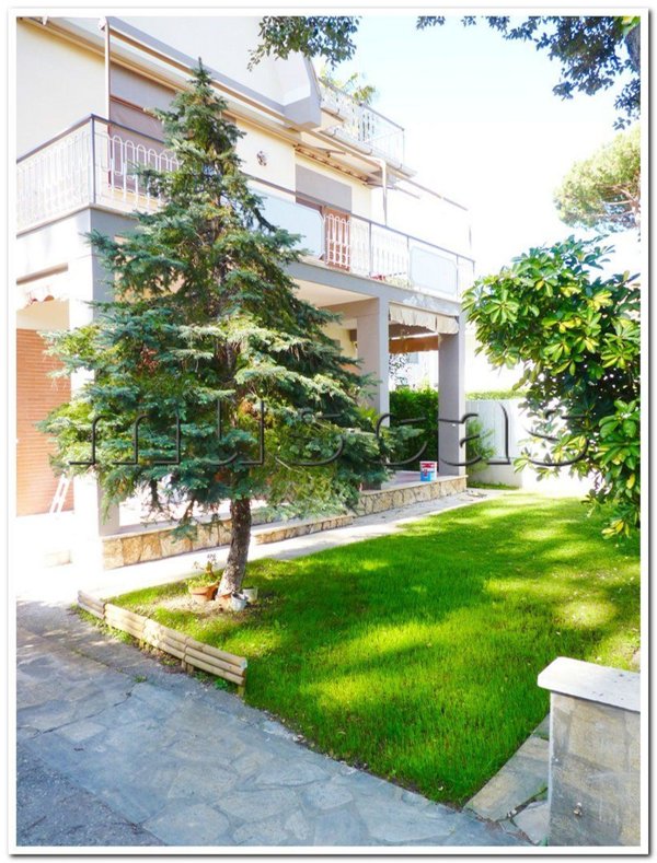 casa indipendente in affitto a Fiumicino in zona Fregene