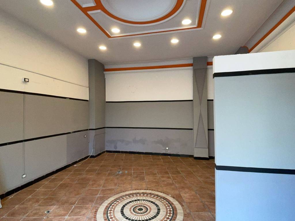 negozio in affitto a Fiumicino in zona Focene