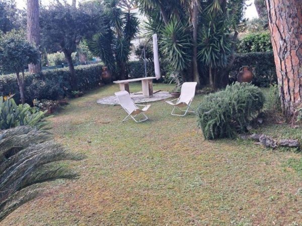 casa indipendente in affitto a Fiumicino in zona Fregene