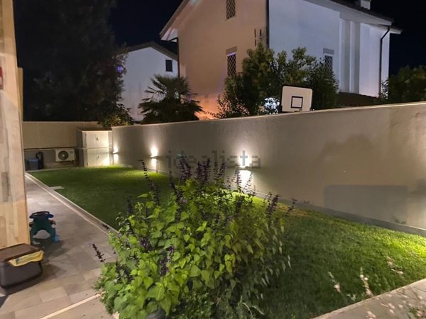 appartamento in affitto a Fiumicino in zona Fregene