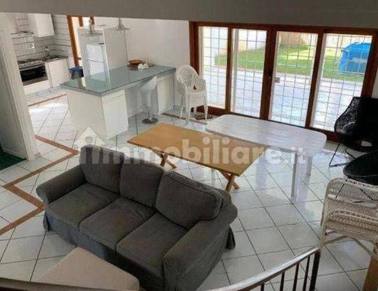 casa indipendente in affitto a Fiumicino in zona Fregene