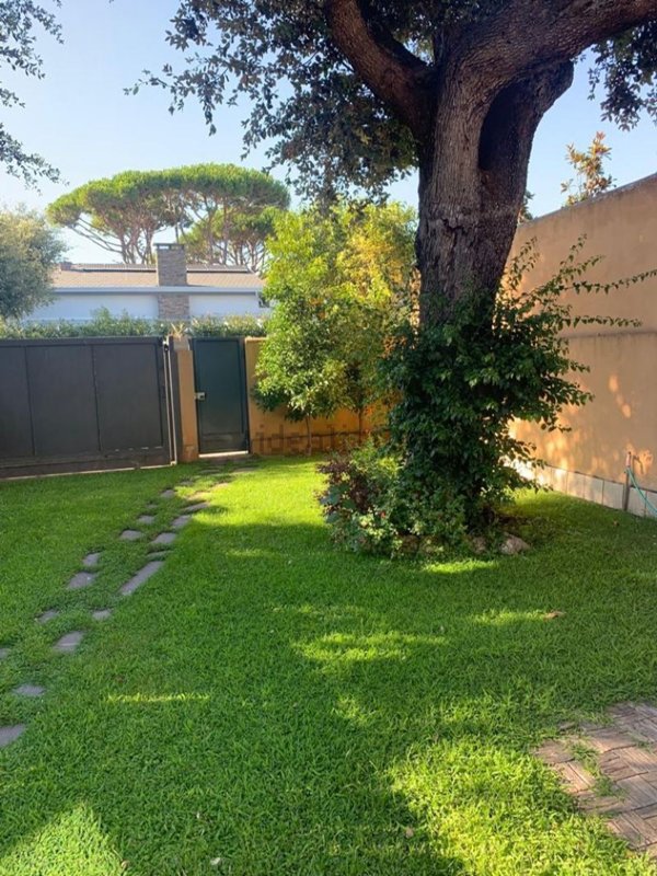 casa indipendente in affitto a Fiumicino in zona Fregene