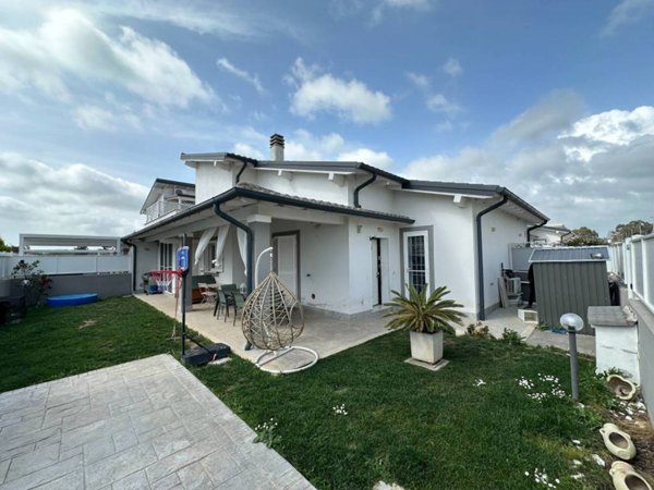 casa indipendente in affitto a Fiumicino in zona Aranova