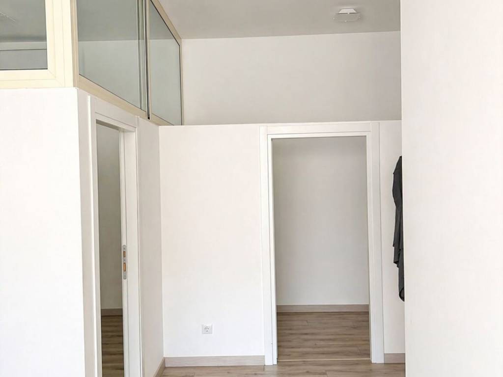 negozio in affitto a Fiumicino in zona Isola Sacra