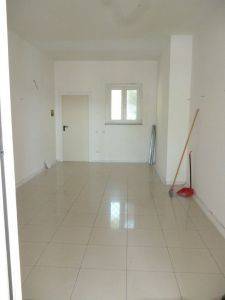 negozio in affitto a Fiumicino in zona Aranova