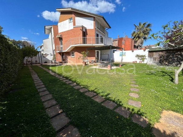 casa indipendente in affitto a Fiumicino in zona Fregene