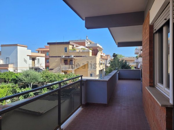 appartamento in affitto a Fiumicino in zona Isola Sacra
