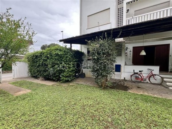 pentavano in affitto a Fiumicino in zona Fregene