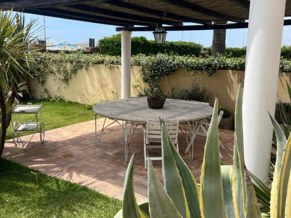 casa indipendente in affitto a Fiumicino in zona Fregene