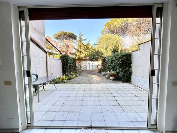 casa indipendente in affitto a Fiumicino in zona Fregene