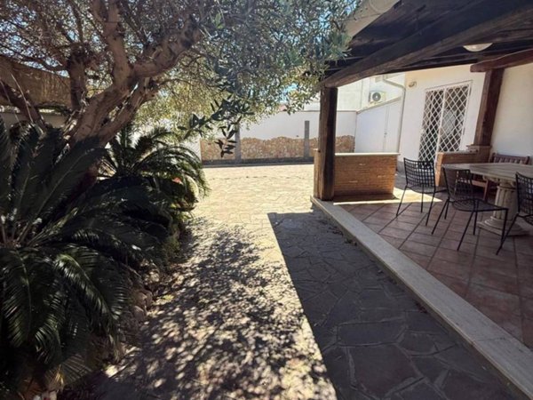 casa indipendente in affitto a Fiumicino in zona Fregene