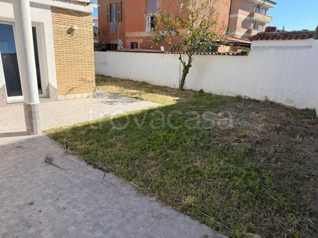 appartamento in affitto a Fiumicino in zona Isola Sacra
