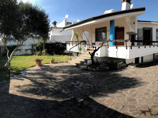 casa indipendente in affitto a Fiumicino in zona Fregene