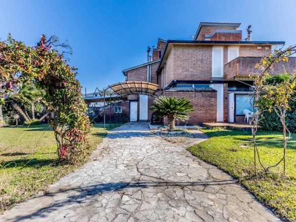 casa indipendente in affitto a Fiumicino in zona Fregene