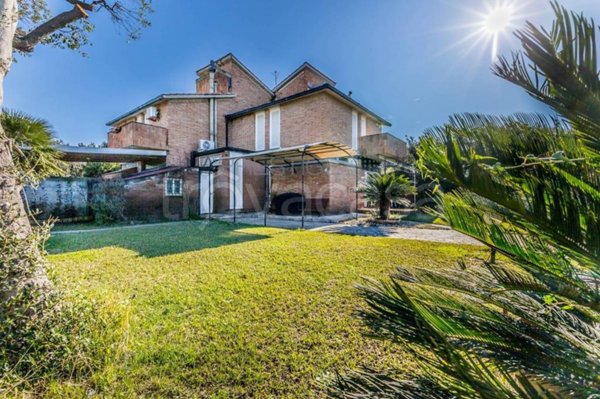 casa indipendente in affitto a Fiumicino in zona Fregene